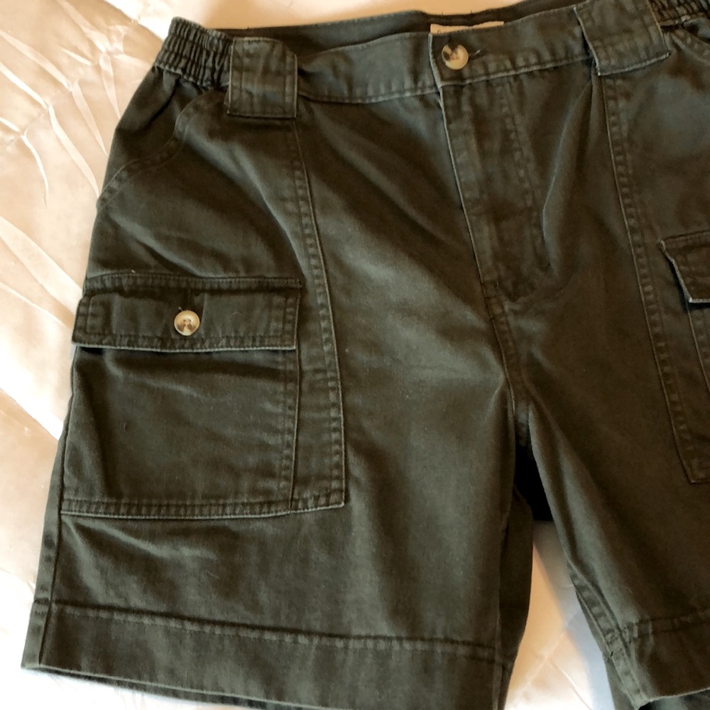 Hunter Green Six Pocket Men’s Covington Shorts ~Size 32